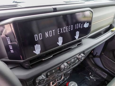 New 2026 Jeep Gladiator Mojave image 21