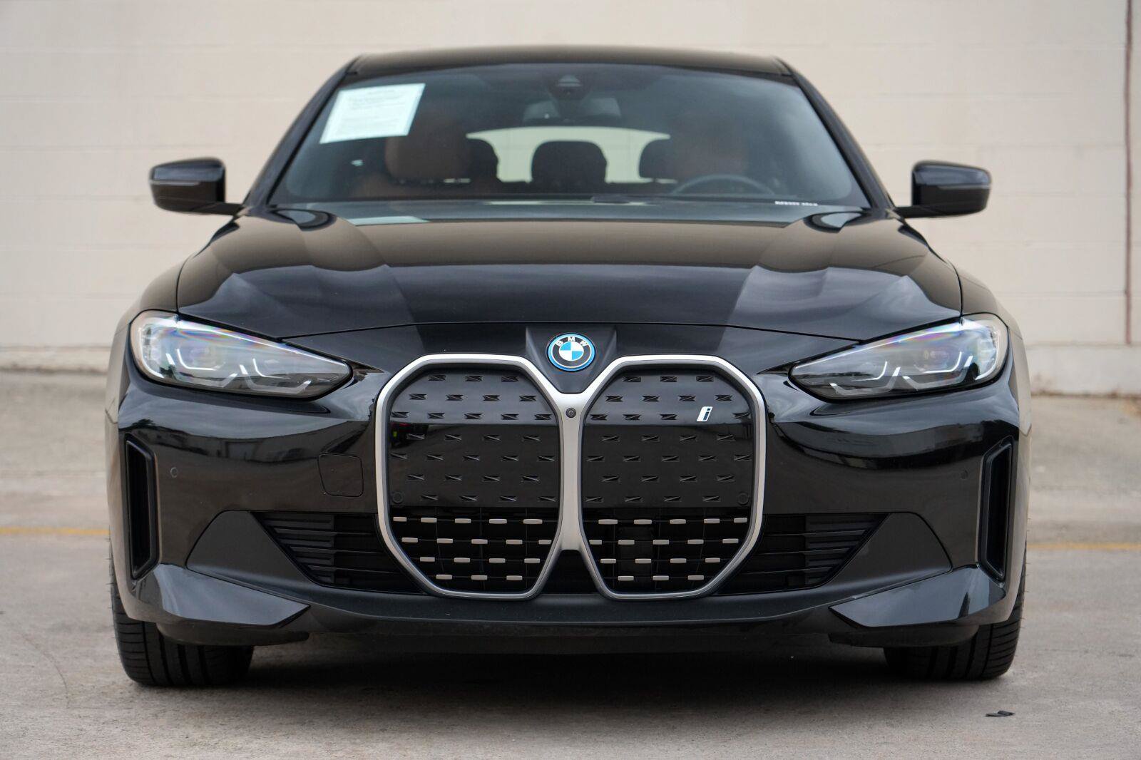 Used 2023 BMW i4 eDrive35 w/ Premium Package RWD image 7