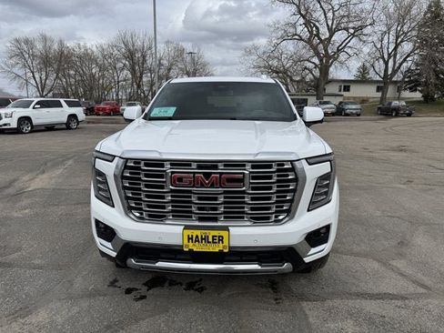 Used 2025 GMC Yukon Denali AWD/4WD image 3