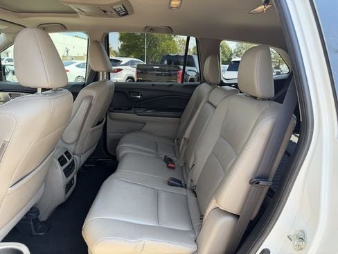 Used 2016 Honda Pilot Touring image 27