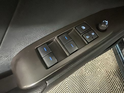 Used 2024 Toyota Camry SE FWD image 10