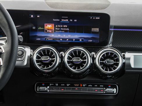 New 2026 Mercedes-Benz GLB 35 AMG 4MATIC image 9