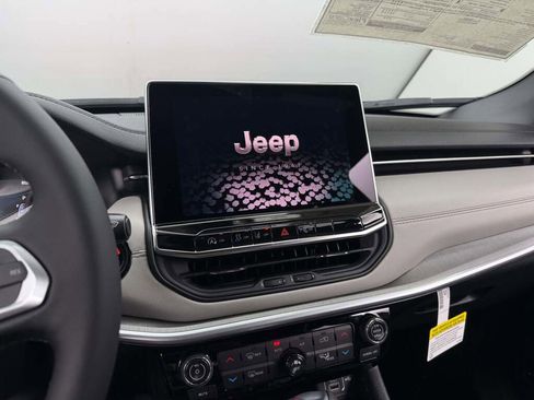 New 2026 Jeep Compass Limited image 30