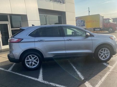 Used 2022 Ford Edge SEL w/ Convenience Package image 14
