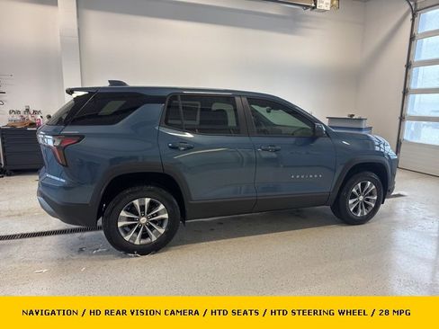 New 2025 Chevrolet Equinox LT image 2