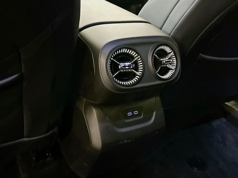 Used 2024 Chevrolet Blazer EV LT AWD/4WD image 28