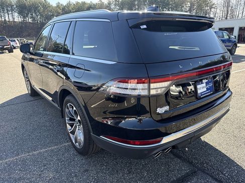 Used 2025 Lincoln Aviator Reserve w/ Illumination Package image 5