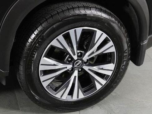 Certified 2023 Nissan Rogue SV FWD image 13