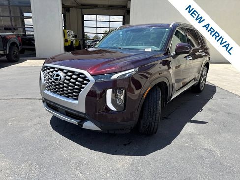 Used 2022 Hyundai Palisade SEL w/ Premium Package AWD/4WD image 3