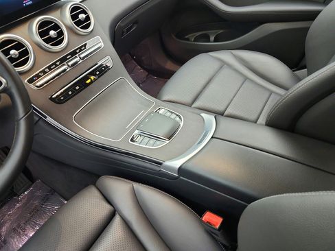 Used 2022 Mercedes-Benz GLC 300 image 11