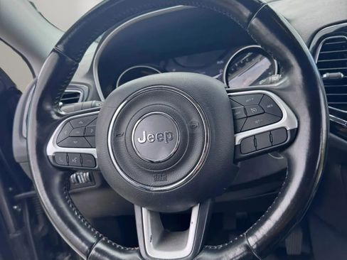 Used 2020 Jeep Compass Limited FWD image 19