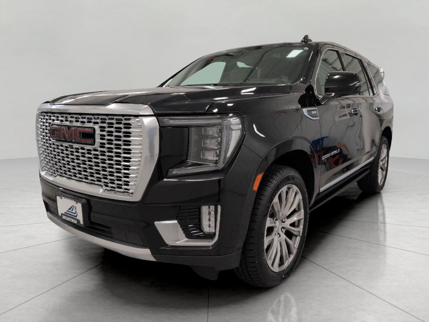 Certified 2021 GMC Yukon Denali w/ Denali Ultimate Package AWD/4WD image 12