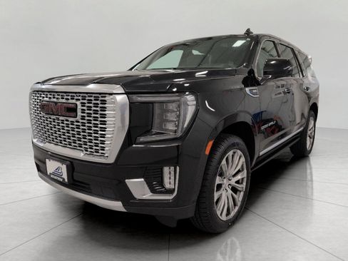 Used 2021 GMC Yukon Denali w/ Denali Ultimate Package AWD/4WD image 12