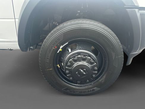 New 2025 RAM 4500 Tradesman image 16