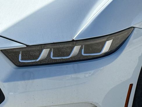 Used 2024 Ford Mustang Premium image 4