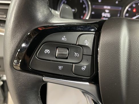 Used 2023 Buick Enclave Essence w/ Sport Touring Edition image 19