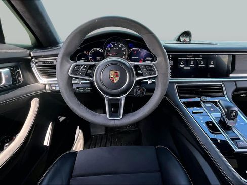 Used 2019 Porsche Panamera GTS AWD/4WD image 6