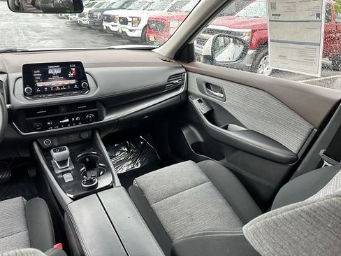 Used 2023 Nissan Rogue SV AWD/4WD image 17
