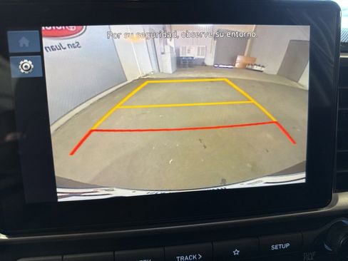 Used 2025 Hyundai Venue SE image 40