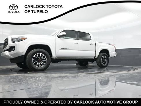 Used 2022 Toyota Tacoma TRD Sport AWD/4WD image 34