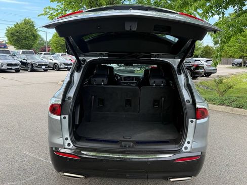 Used 2023 Buick Enclave Essence w/ Experience Buick Package FWD image 10