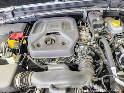 Used 2023 Jeep Wrangler Unlimited Sport AWD/4WD image 24