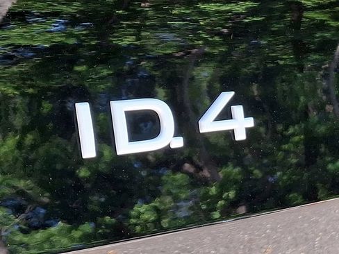 Certified 2024 Volkswagen ID.4 2WD image 29