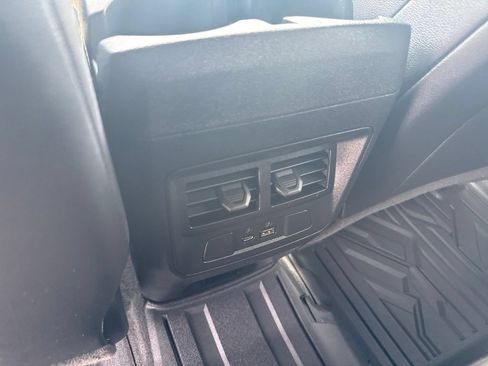 Used 2025 Chevrolet Colorado ZR2 w/ Midnight Edition AWD/4WD image 11