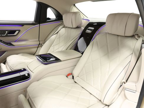 Used 2022 Mercedes-Benz Maybach S 580 4MATIC image 3