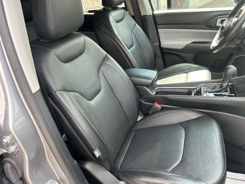 Used 2022 Jeep Compass Latitude AWD/4WD image 30