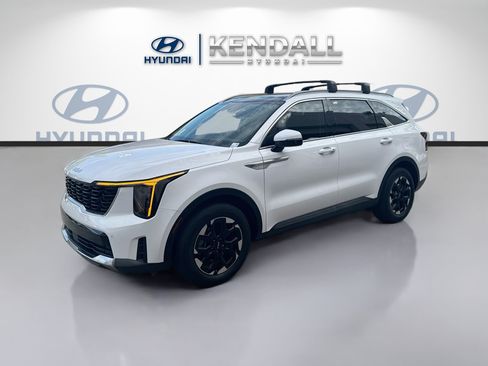 Used 2024 Kia Sorento S w/ Panoramic Sunroof Package FWD image 3