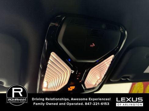 Used 2024 BMW X4 xDrive30i w/ Parking Assistance Package image 11