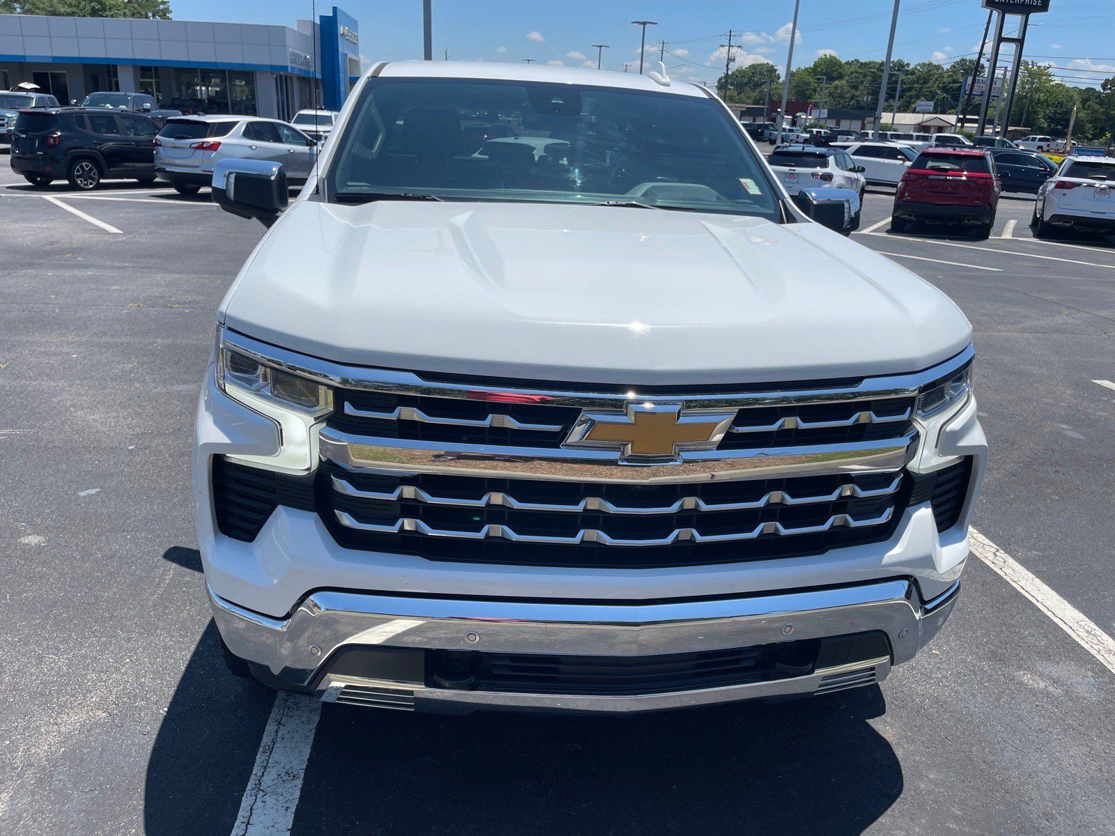 Used 2023 Chevrolet Silverado 1500 LTZ AWD/4WD image 2