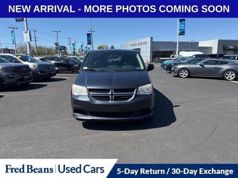 Used 2013 Dodge Grand Caravan SE FWD image 2