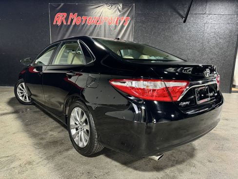Used 2016 Toyota Camry XLE image 3