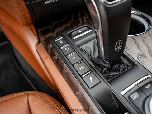 Used 2023 Maserati Quattroporte GT RWD image 54