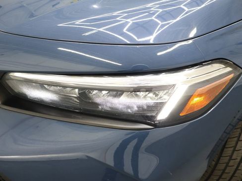 Used 2025 Honda Civic Sport image 27