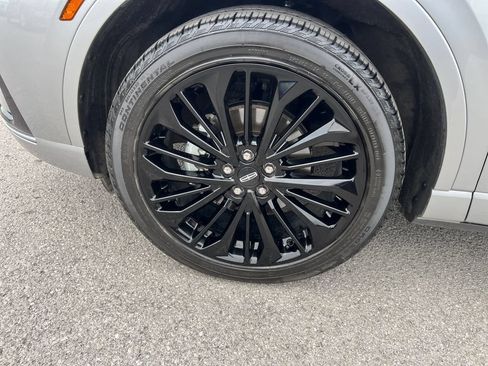 Used 2023 Lincoln Corsair FWD w/ Equipment Group 101A image 10