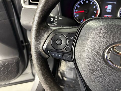 Used 2022 Toyota RAV4 XLE image 23