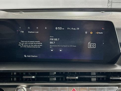 Used 2025 Kia Telluride S FWD image 21
