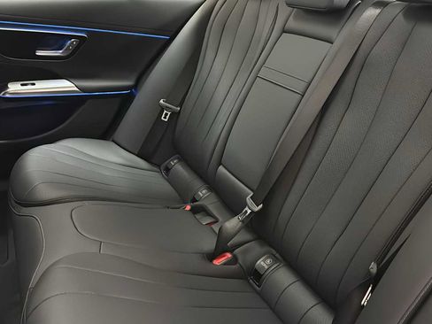 New 2026 Mercedes-Benz E 350 4MATIC Sedan image 30