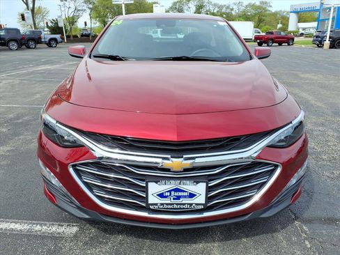 Used 2024 Chevrolet Malibu LT FWD image 2