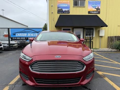Used 2014 Ford Fusion SE image 2