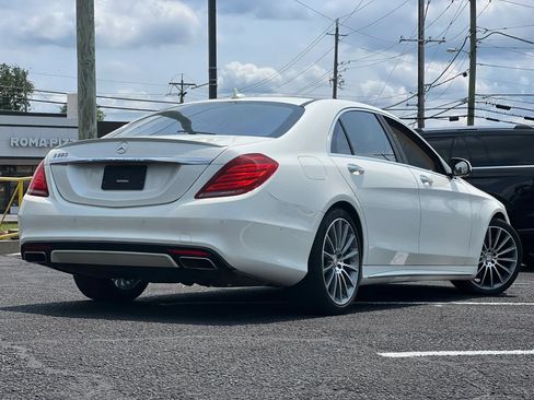 Used 2017 Mercedes-Benz S 550 Sedan image 3
