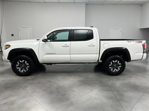 Used 2023 Toyota Tacoma TRD Off-Road image 4