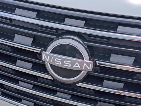 Used 2024 Nissan Rogue S AWD/4WD image 4