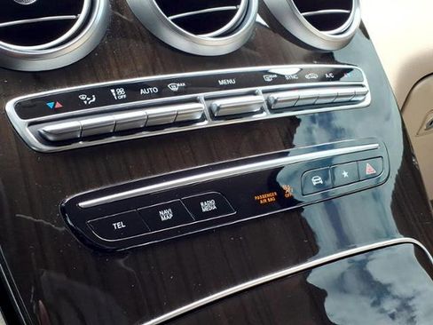 Used 2021 Mercedes-Benz GLC 300 image 27