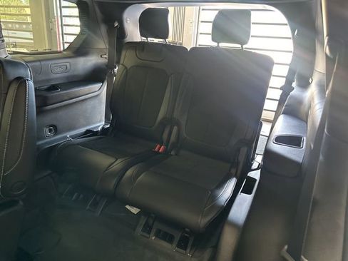 New 2025 Jeep Grand Cherokee L Altitude image 40