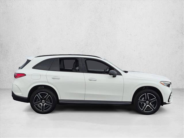 Used 2026 Mercedes-Benz GLC 300 image 4