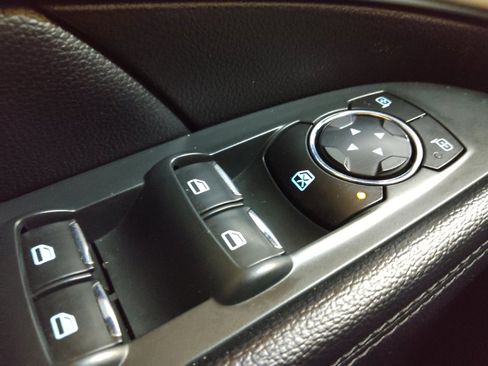 Used 2017 Ford Explorer XLT w/ Equipment Group 202A image 27